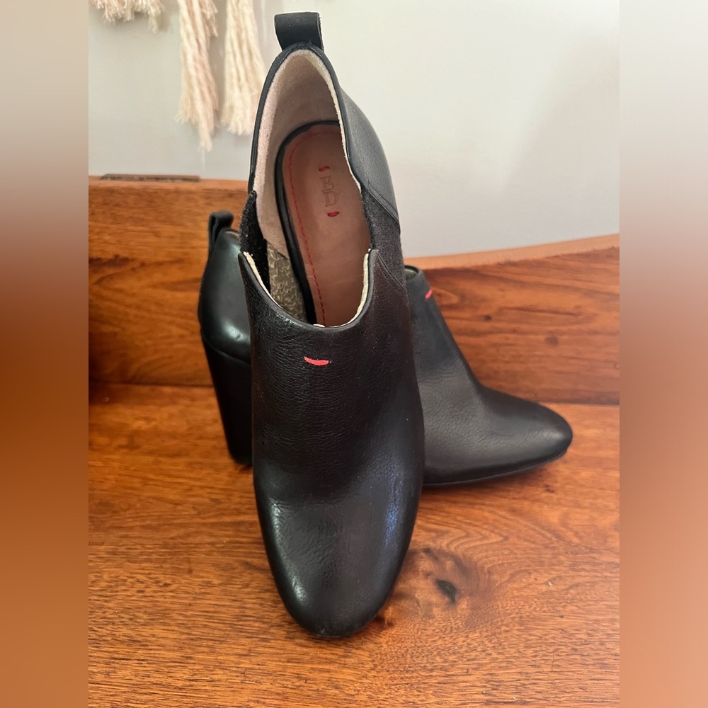 ED Mahoney slip on bootie
